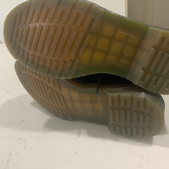 Doc Martin boots - Picture 2 of 3